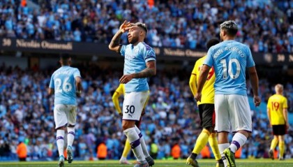  切尔西六球横扫曼城创队史纪录  