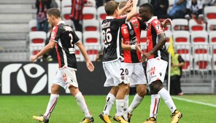  摩纳哥防线失误频出，主场不敌朗斯爆冷门  