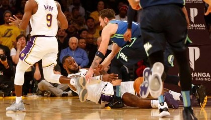  热火主场连胜遭终结无缘东部前三  